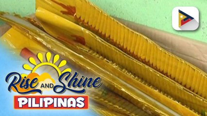 Last-minute buyers, dagsa sa pamimili ng mga pailaw at paputok sa Bocaue; PNP, nagpaalala na mag-ingat sa paggamit ng paputok | ulat ni Vel Custodio