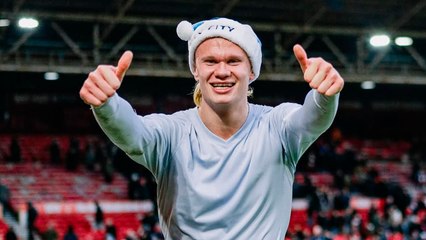 Erling Haaland muestra sus mejores habilidades para "meter gol" ahora con las manos