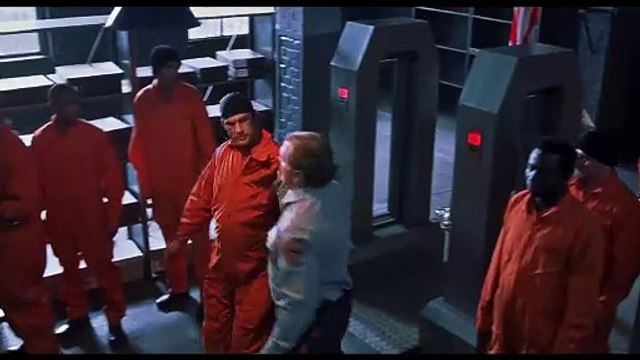 Prison Bullies Humiliate Steven Seagal — Unaware He’s a Ruthless Fighter