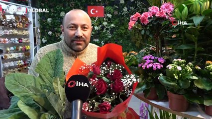 Ordulu çiçekçiden ilginç gül buketi, "Herkes kokina buketi yapar biz karalahana"