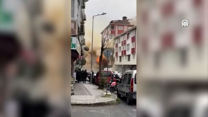 Gaziosmanpaşa'da spor salonunda çıkan yangın söndürüldü