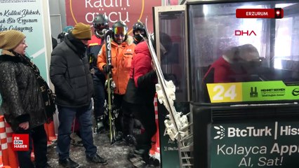 Erzurum'da kar kalınlığı 2 metreyi geçen Palandöken'de kayak keyfi