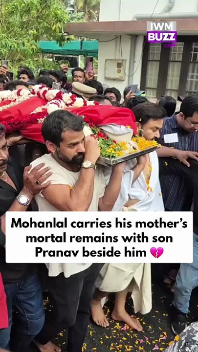 An emotional moment as Mohanlal performs his mother Santhakumari’s last rites, supported by son Pranav