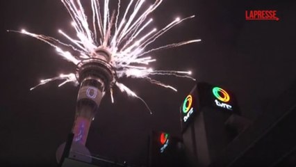 Auckland apre le celebrazioni del Capodanno 2026: il conto alla rovescia e i fuochi d'artificio dalla Sky Tower