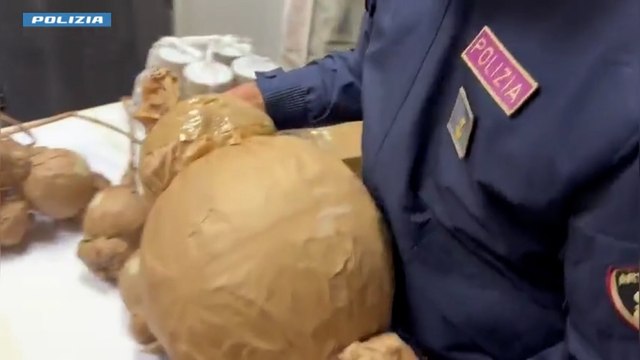 Una bomba da 11,5 kg tra i botti illegali di Capodanno sequestrati a Catania