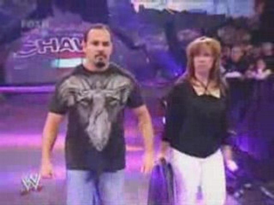 Vickie Guerrero und Chavo verabschieden Rey Mysterio