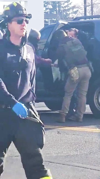 ICE pursuit spirals into multi-car crash as kid...