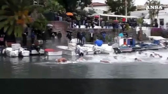A Catania la gara di nuoto di fine anno San Silvestro a mare