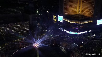 Spettacolo droni e fuochi d'artificio a Giacarta per Capodanno 2026