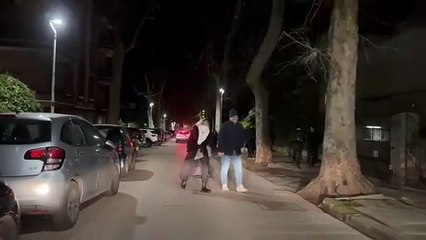 Sassari, in fiume di persone a piedi in viale Adua per andare al concerto di Max Pezzali