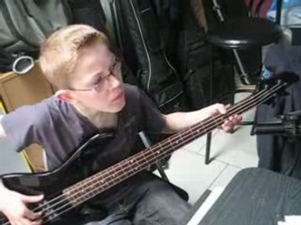 AC/DC - You Shook Me All Night Long Basse par Pierre