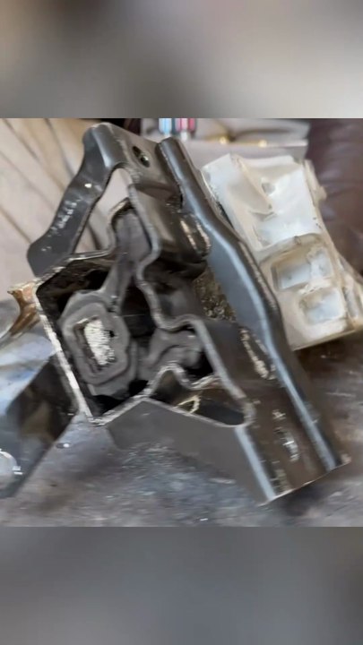 Transmission Broken Mount Aluminium Welding Repair | Cast Aluminum Weld Repair