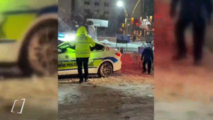 Mardin'de polislerin ve çocukların kartopu savaşı yürekleri ısıttı