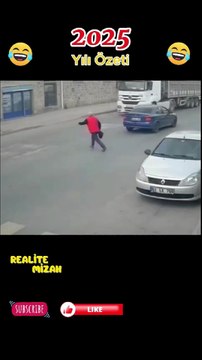 2025 Yılı Özeti | Karşıdan Karşıya Geçmeye Çalışan Adam