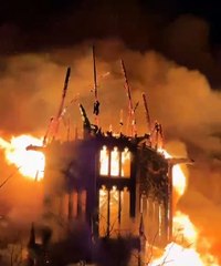 Olanda: incendio distrugge la chiesa di Vondelkerk nel centro di Amsterdam. Crolla il campanile