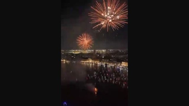 Capodanno a Venezia, i fuochi d'artificio di mezzanotte: il video a San Marco