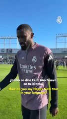 Los jugadores del Madrid felicitan el año en sus idiomas