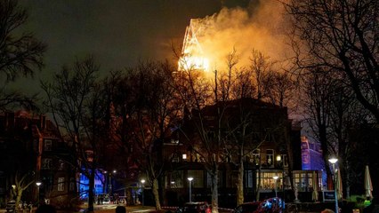 Un incendio devasta una iglesia en Ámsterdam durante la Nochevieja