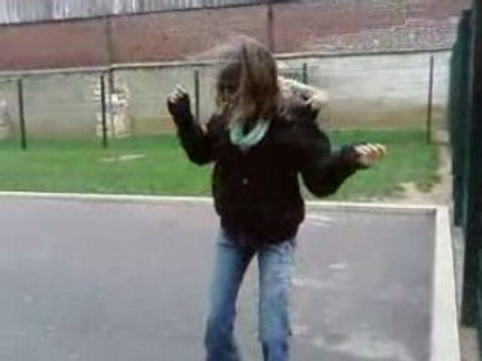 amandine en mode tecktonik