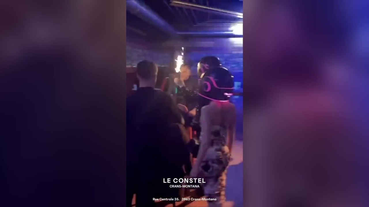 Ecco come mettevano le candele sulle bottiglie di Champagne al bar Le Constellation di Crans Montana