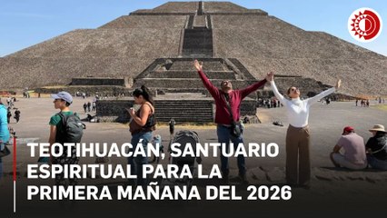 Entre cuarzos y resaca, turistas llegan a Teotihuacán a ‘cargarse’ de energía en inicio del 2026