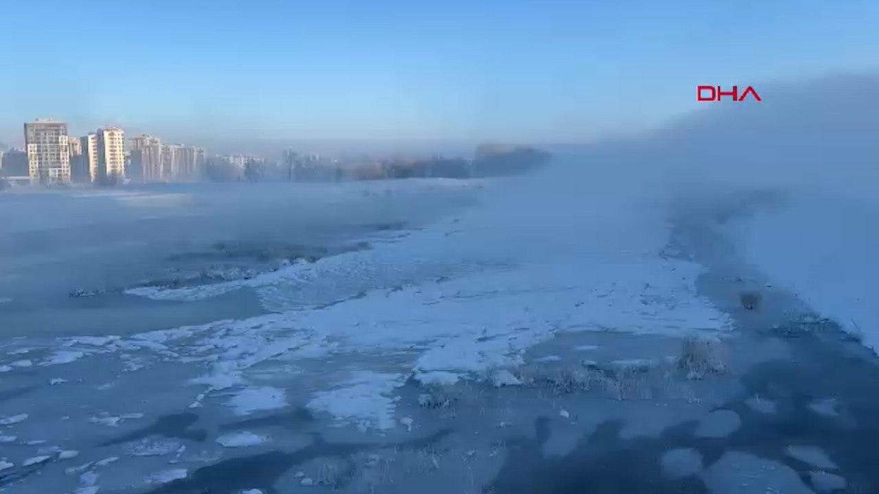 Sivas eksi 19'u gördü, Kızılırmak buz tuttu