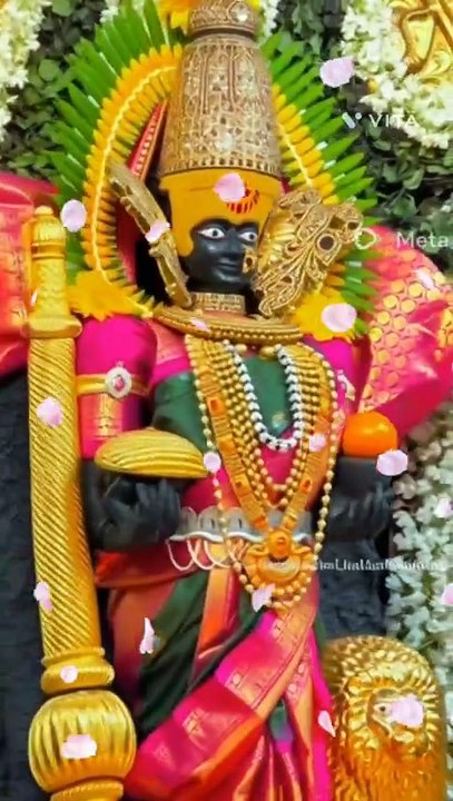 उपासना का अर्थ है ईश्वर के प्रति श्रद्धा, भक्ति, प्रेम और सम्मान प्रकट करना। यह केवल पूजा-पाठ या कर्मकांड तक सीमित नहीं होती, बल्कि हमारे विचार, आचरण और जीवन-शैली में भी दिखाई देनी चाहिए।