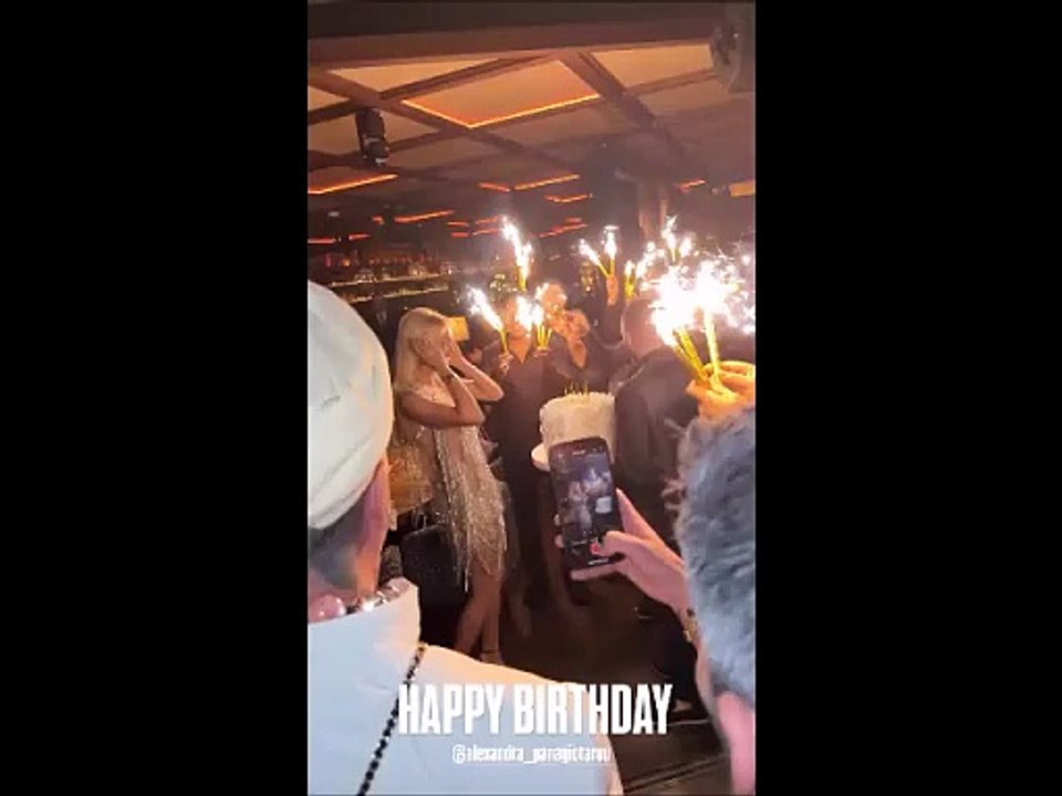 Αλεξάνδρα Παναγιώταρου: Αξέχαστο birthday party στο Ντουμπάι! Η υπέροχη τούρτα & η sparkly εμφάνιση