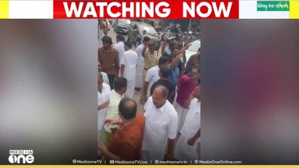 എറണാകുളം മൂവാറ്റുപുഴയിൽ  പുതുതായി ആരംഭിച്ച കെഎസ്ആർടിസി  സർവീസിനെ ചൊല്ലി എൽഡിഎഫ് -യുഡിഎഫ് തർക്കം.