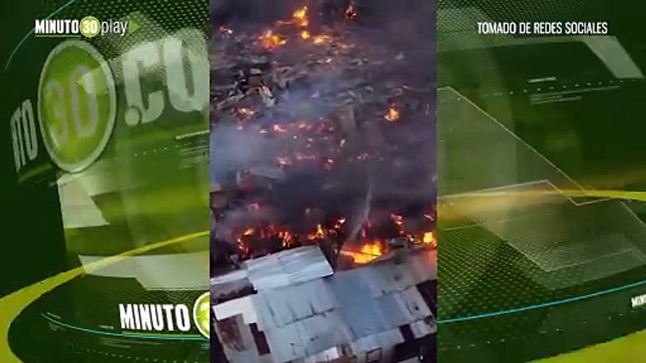 El gigantesco incendio que afectó a 20 casas en El Pondaje, Cali