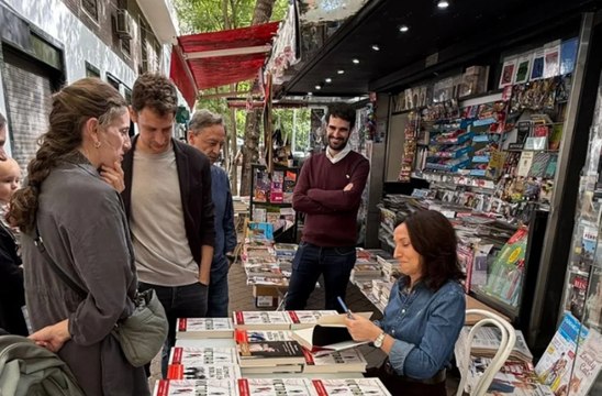 Un quiosquero reivindica la importancia de la prensa en papel: Hace diez años me dijeron que los periódicos iban a durar dos años y ahí están