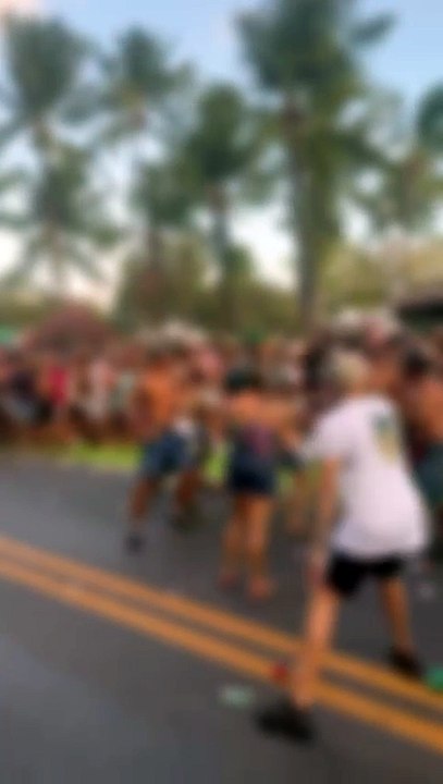Brigas e agressões mancham primeiro dia de festa com Bell Marques na Orla de Maceió