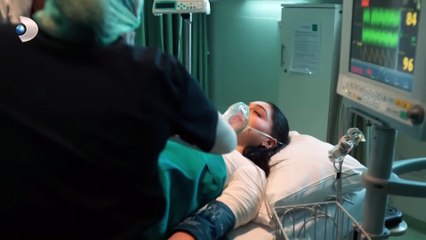 Zeynep pes etmiyor! Güller ve Günahlar Özel Klip