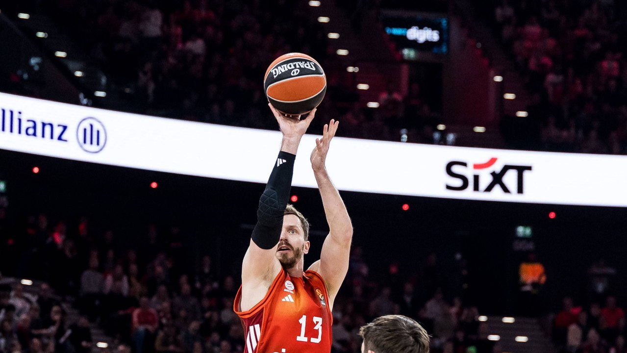 Obst lässt es regnen, McCormack glänzt: Bayerns Gala gegen Tel Aviv im Video