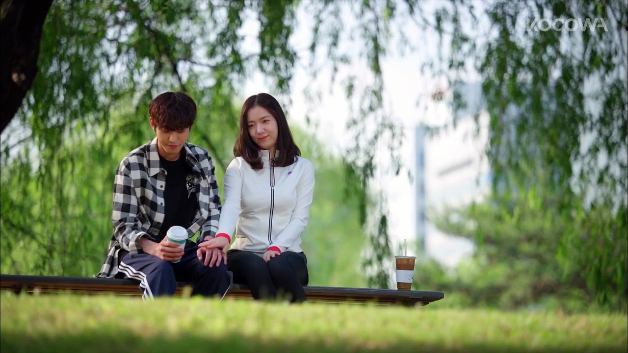 Ahn Hyo Seop’s Surprise Kiss on Hwa Young 😳 ｜ My Father Is Strange EP25 ｜ KOCOWA+