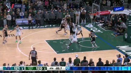 Bucks - Giannis arrache la victoire sur un alley-oop