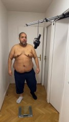 C'est le jour de ma pesée ! Est-ce que j'ai repris du poids ou pas avec les repas de fête de fin d'année ? 🤔 #motivation #pertedepoids #obesite #transformation #humour #diabete