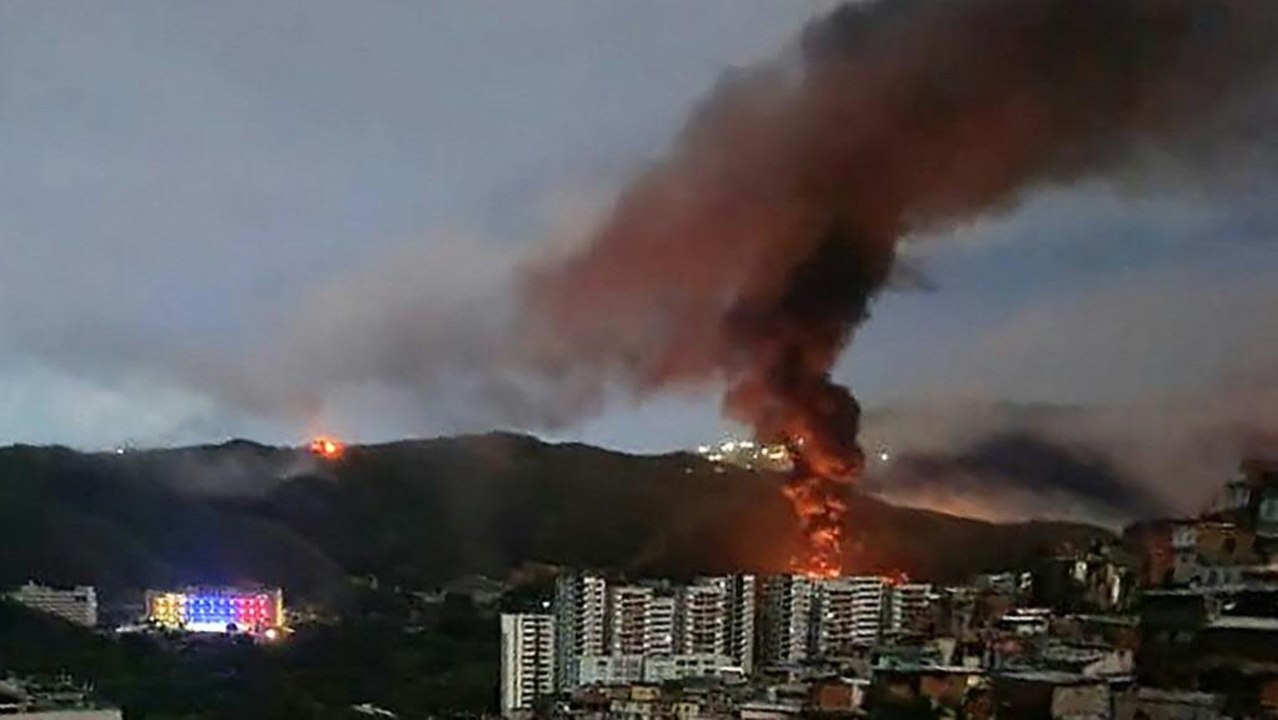 USA griffen Venezuela an, Staatschef außer Landes gebracht