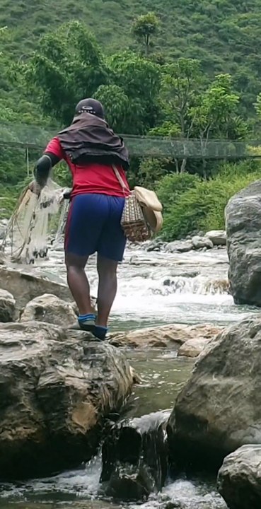 cast net fishing in Nepal |