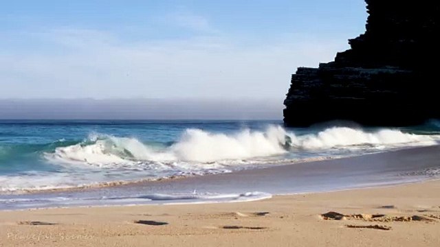 Soothing ocean waves for deep sleep relaxation study Ocean waves crashing on a beach - 4K UHD_Clip