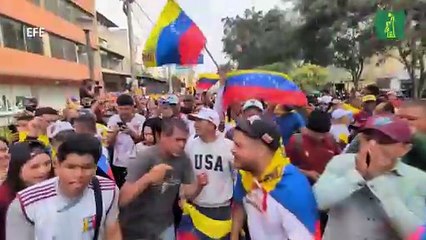 Venezolanos en Perú celebran arresto de Maduro casi año y medio después de su reelección
