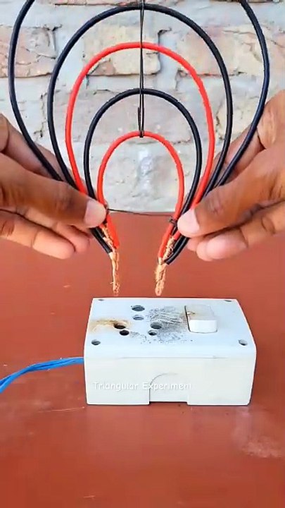Electrical_Experiment_Connecting_Phase_and_Neutral_Wires_-_What_Happens_DO_NOT_REPLICATE_
