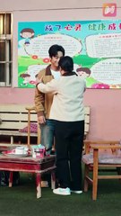 The Hades who sealed the God Prison returns to the city, supported by seven legendary sisters