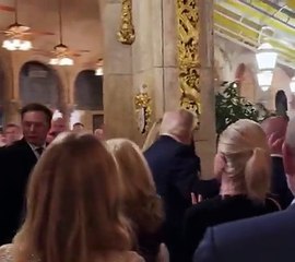 US President Trump & Elon Musk dine together at Mar-a-Lago following capture of Venezuelan President Maduro.