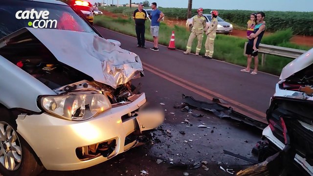 Três pessoas ficam feridas em acidente na PR-491 em Marechal Cândido Rondon