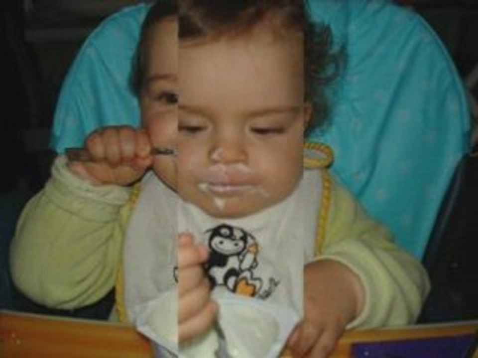 Tom mange tt seul un yaourt