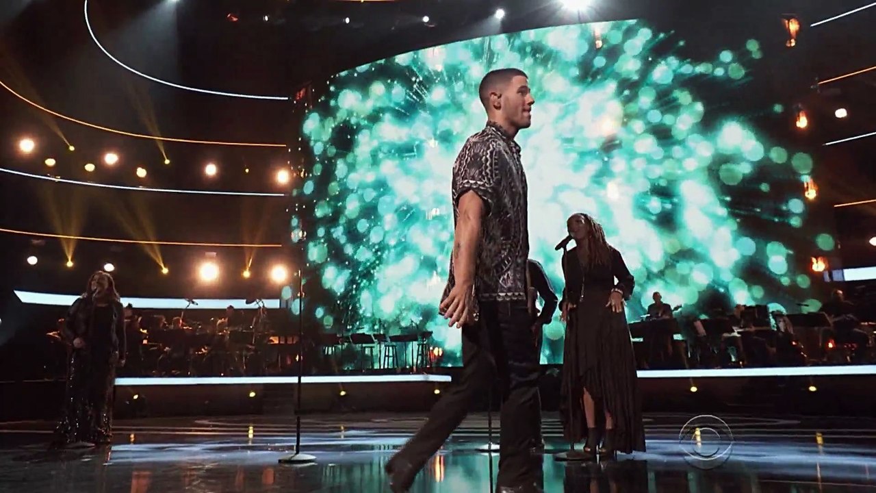 I Just Want To Be Your Everything (Andy Gibb cover) – Nick Jonas (live)