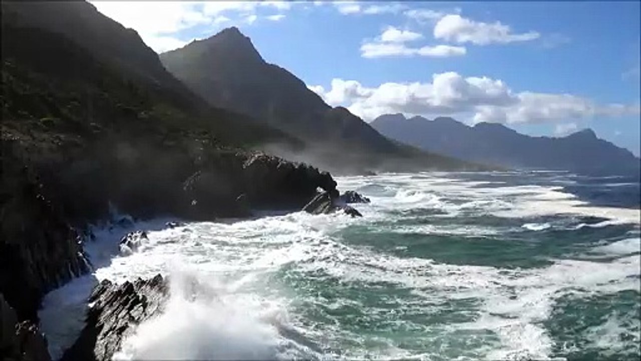 1 hour relaxation video - lazy ocean waves rolling into rocky shore and cliffs - HD 1080P_Clip