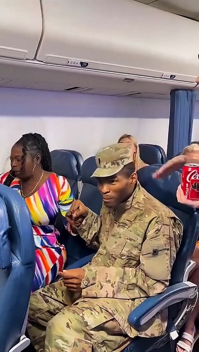 A beautiful family reunion in the air!💖🙌🏻🤩✈️
