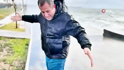 Kuvvetli lodos fırtınası İstanbul'u vurdu: Dev dalgalar tekneleri batırdı!